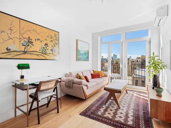 183 Mcguiness Boulevard image 1 of 11