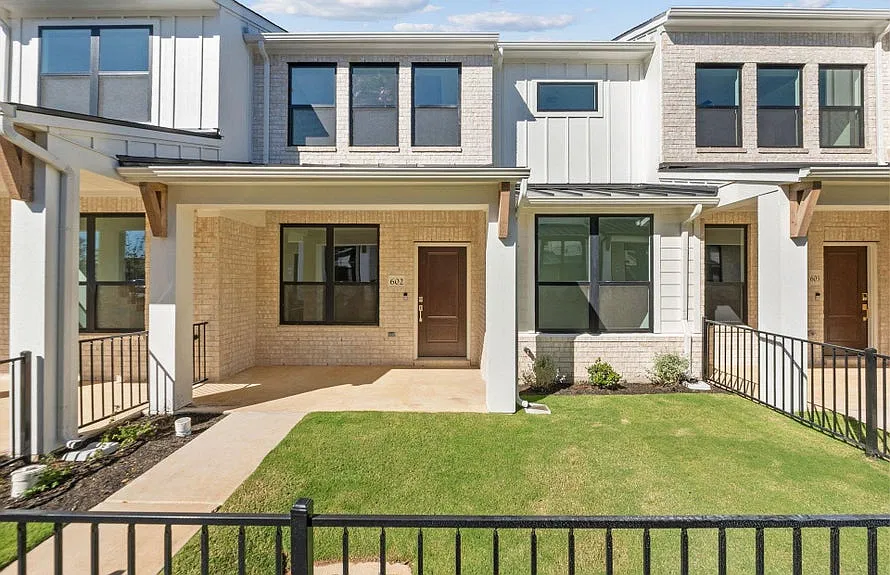 3 bed, 1881 sqft, $2,250 — Photo 1
