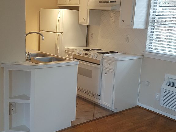 3rd image of 3620 Garrott St APT 11C