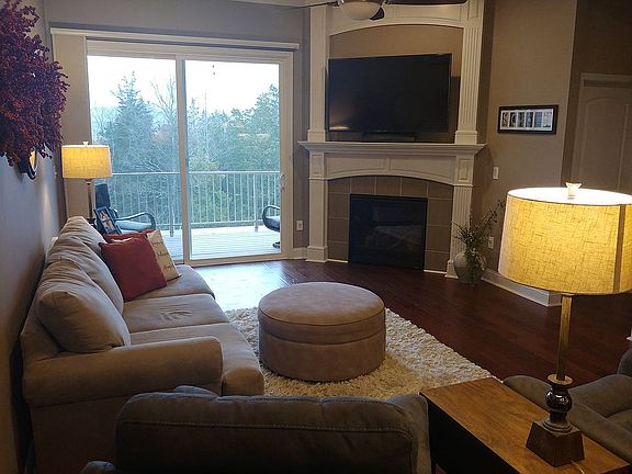 Gas fireplace