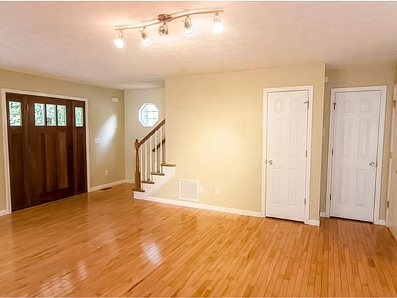 2nd image of 825 McLendon Dr