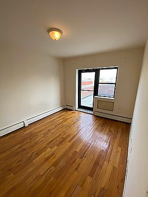 4th image of 37-21 32nd St #5