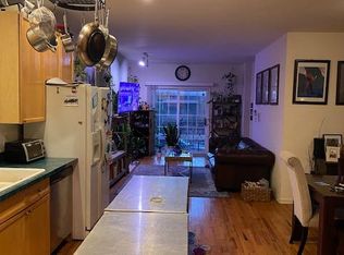 2817 N Damen Ave, Chicago, IL 60618