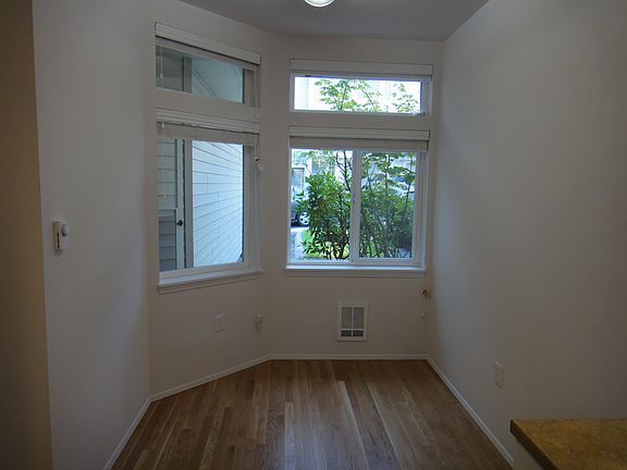 4th image of 12427 NE 7th Pl #2427