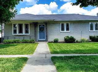 35584 Remington Dr, Sterling Heights, MI 48310