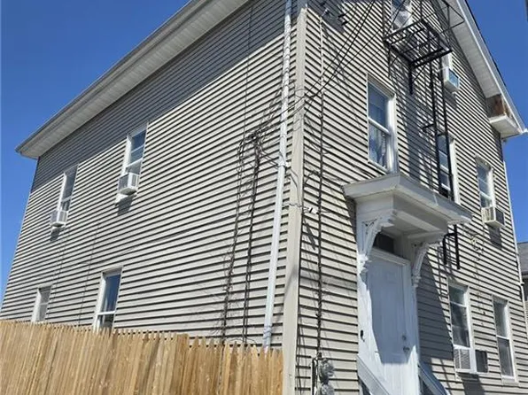 34 Heath St, Providence, RI 02909