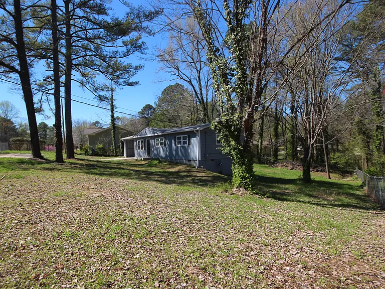 815 Gettysburg Trl NE — Photo 25