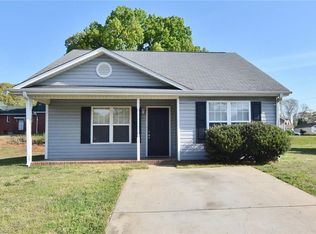 1203 Phipps Ave, Greensboro, NC 27405
