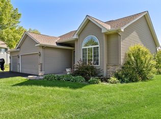 1267 Parkside Ln, Waconia, MN 55387