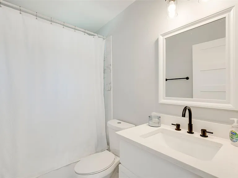 1400 Marcus Pl #B — Photo 16