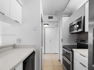 10167 Twin Lakes Dr #23, Coral Springs, FL 33071