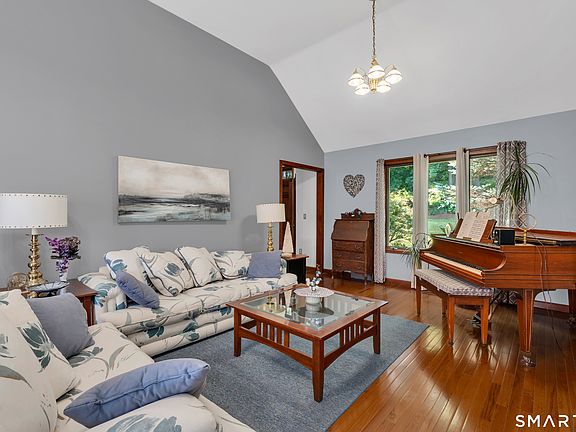 5th image of 800 Fish Rock Road