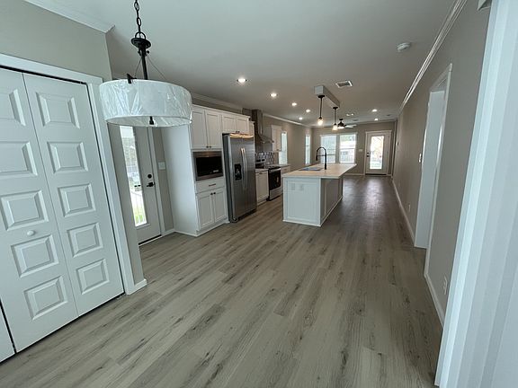 2nd image of 44 Esper Ct #195
