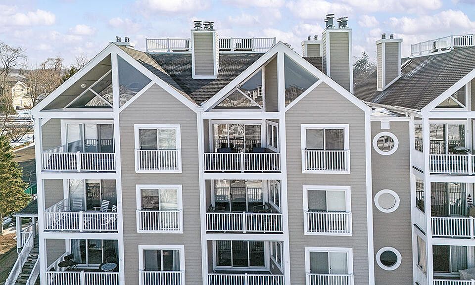 1st image of 300 Oselka Dr Suite 464