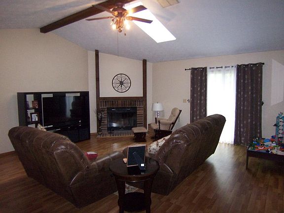2nd image of 8570 Cody Ct