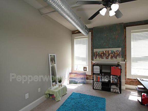 5th image of 249 Magnolia St #304