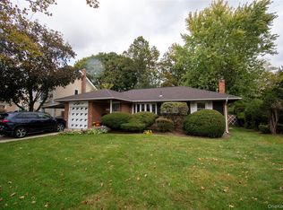891 School Dr, Baldwin, NY 11510