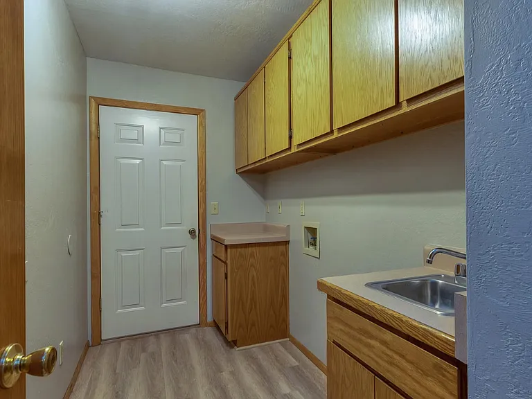 960 Cooper Ln — Photo 11