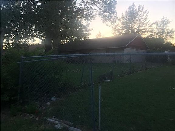 5th image of 630 Jamestown Dr