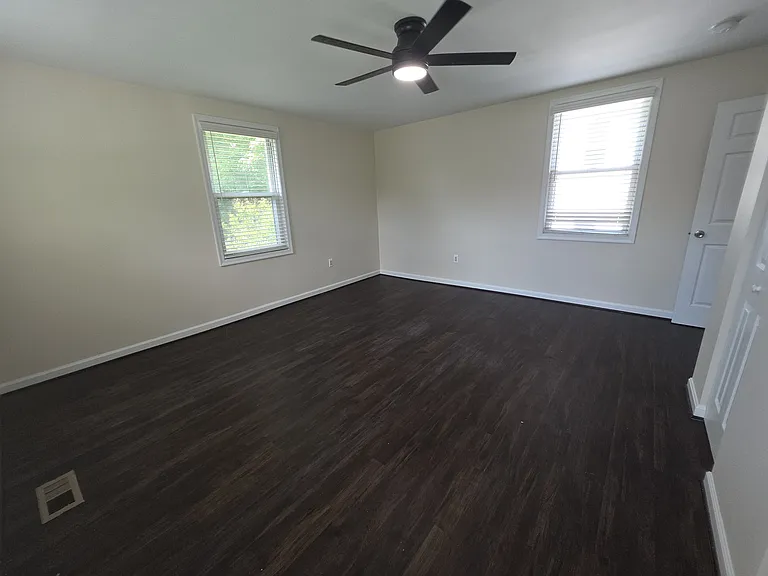 7516 Main St — Photo 27