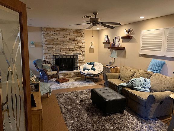 3rd image of 205 Cloverbrook Dr