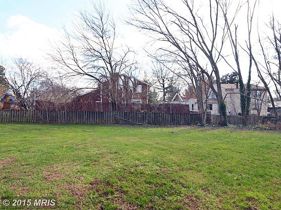 2nd image of 2537 Oakhampton Pl