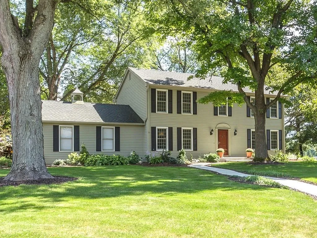 12215 Windsor Dr photo 1