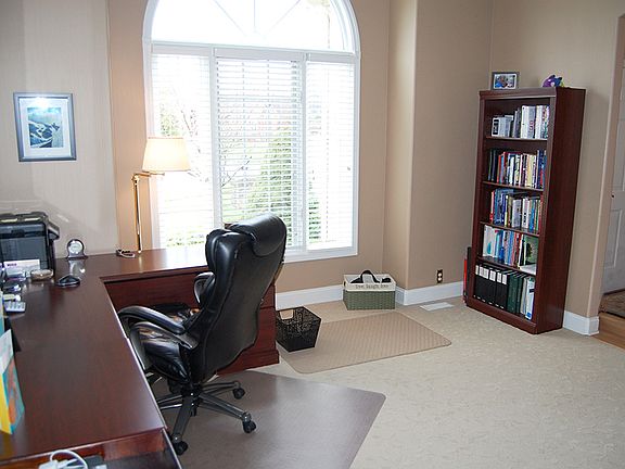3rd image of 7149 Deer Hollow Ln