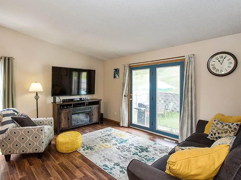 52 Jema Ct — Photo 3