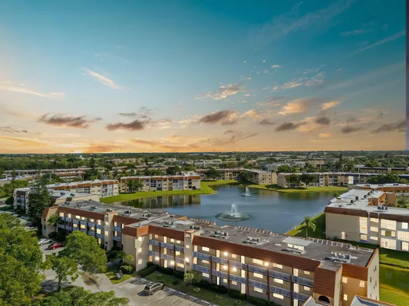 8950 Sunrise Lakes Boulevard #210, Sunrise, FL 33322