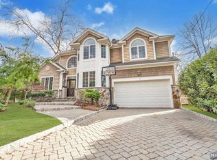 18 Hopper Ter, Ramsey, NJ 07446