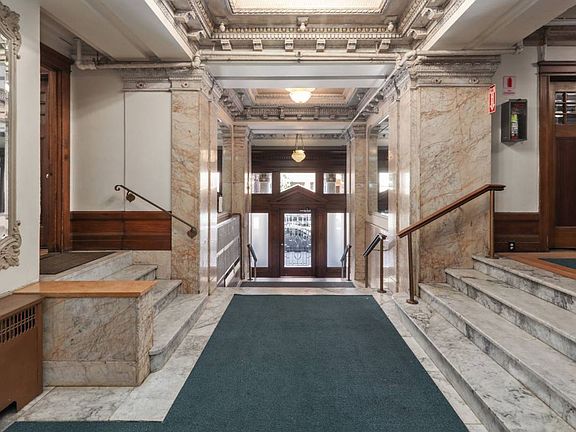 2nd image of 1450 Alice St APT 21