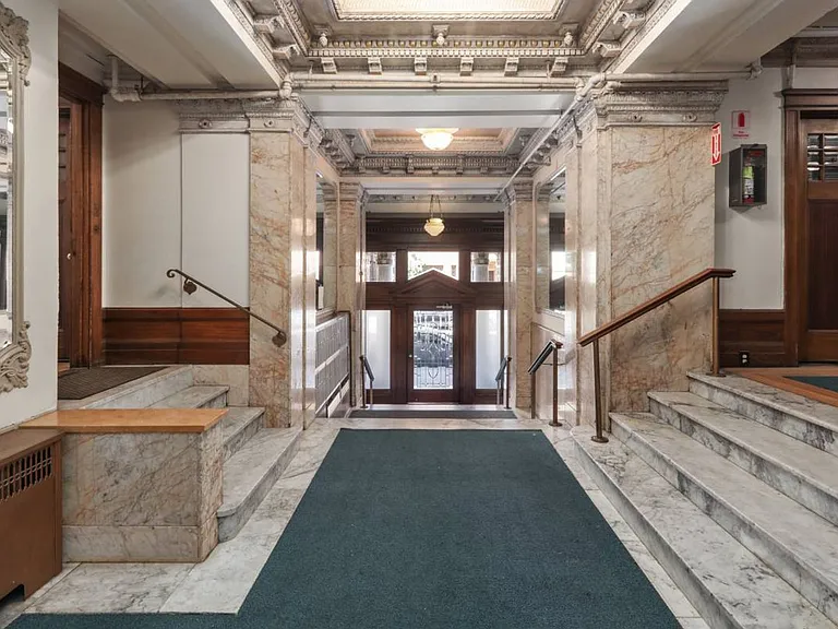 1450 Alice Street (244rc) — Photo 2