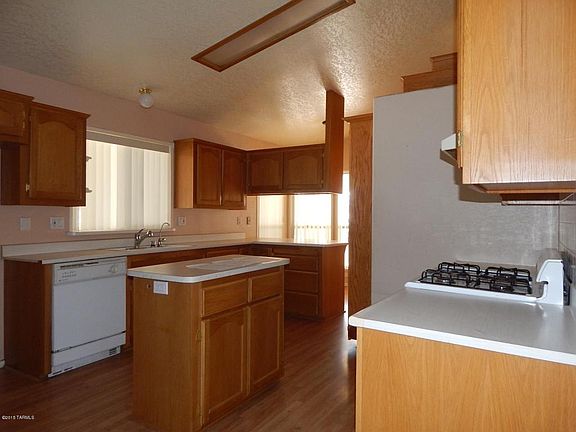 4th image of 4690 N Beachbrook Ave