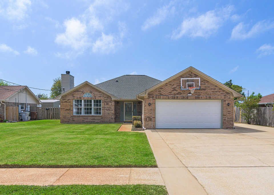 1st image of 2213 Creekwood Ct
