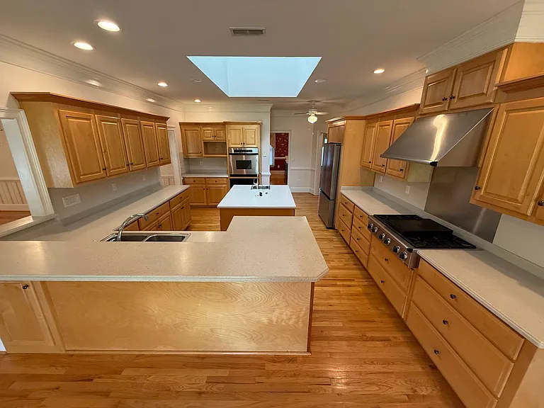 785 Glenwood Dr — Photo 9