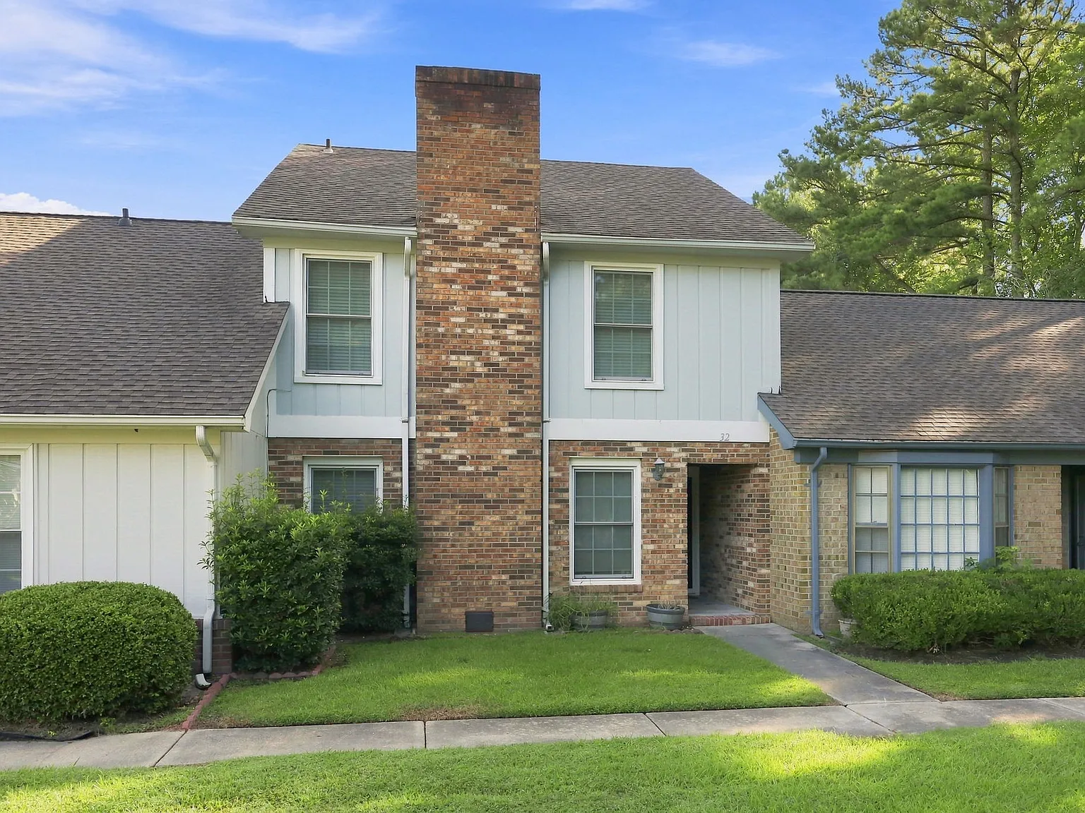 126 Oakmont Dr — Photo 3