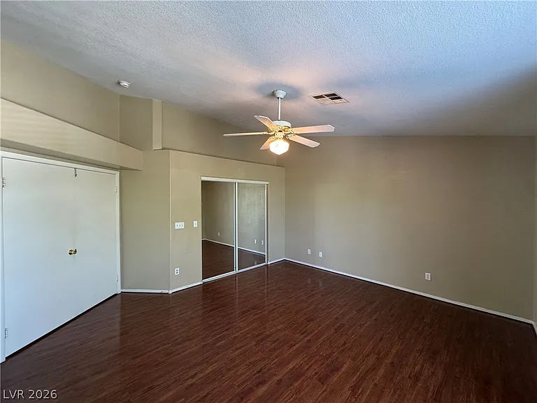 1326 Dusty Creek St — Photo 18