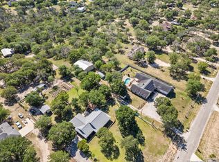 819 Evening Shade Dr, Adkins, TX 78101