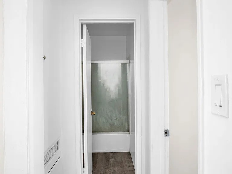 1423 Martin Luther King Jr Ave #3 — Photo 12