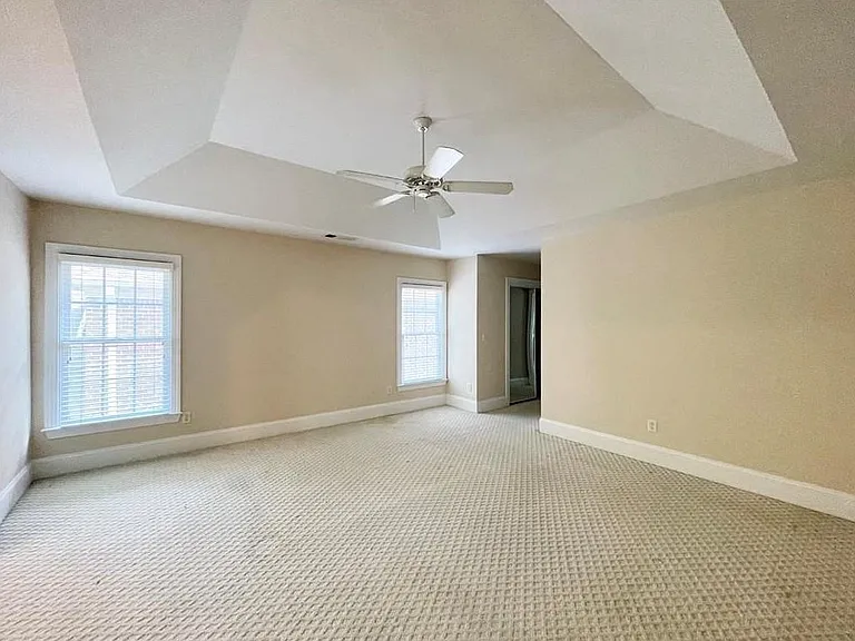 455 Wembley Cir — Photo 25