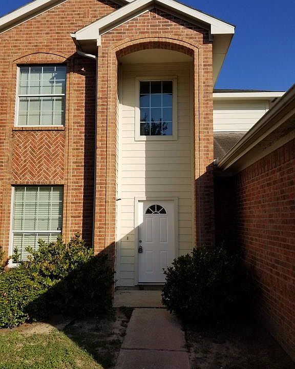 1st image of 19634 Tully Meadows Ct