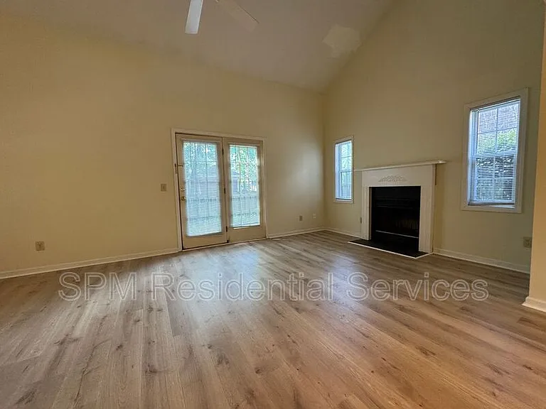 5147 Lampost Cir — Photo 11