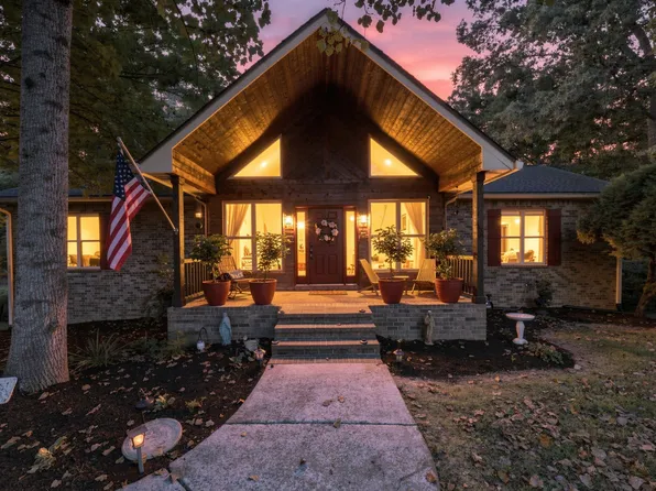 1003 Red Oak Dr, Greenbrier, TN 37073