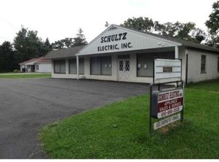 5533 Chestnut St, Emmaus, PA 18049