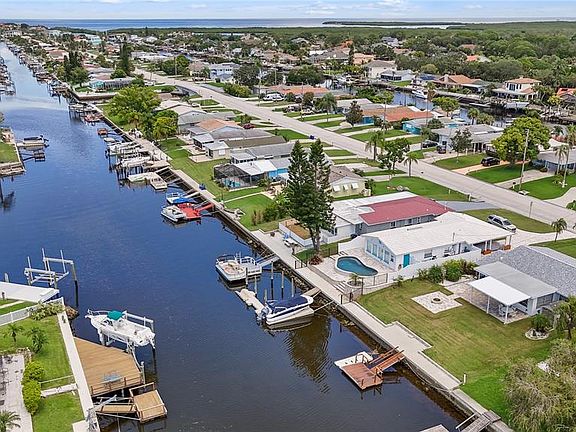 4th image of 4424 Floramar Ter