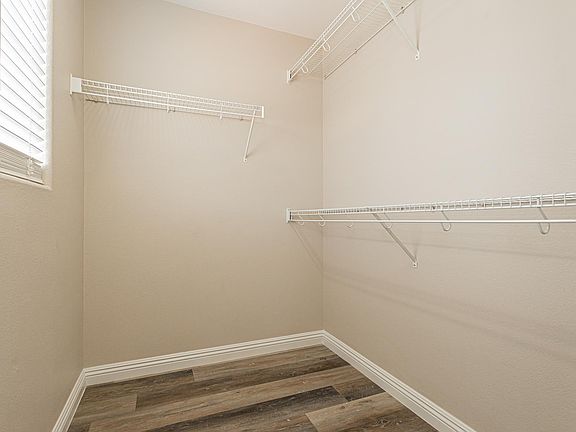 4th image of 1154 Safari Creek Dr