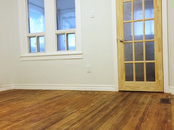 3rd image of 65 King Edward Ave