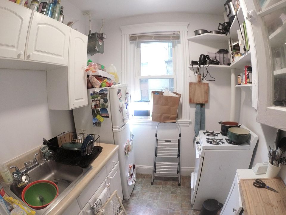 1st image of 1452 Commonwealth Ave #12