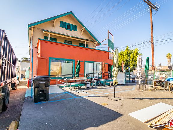 5th image of 4750 Santa Monica Blvd